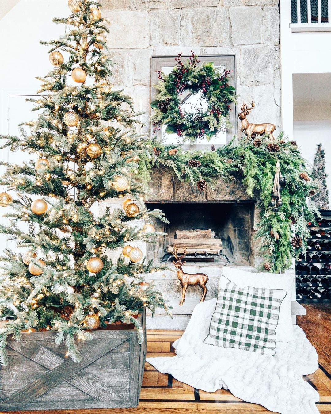 A wooden box as a tree stand 