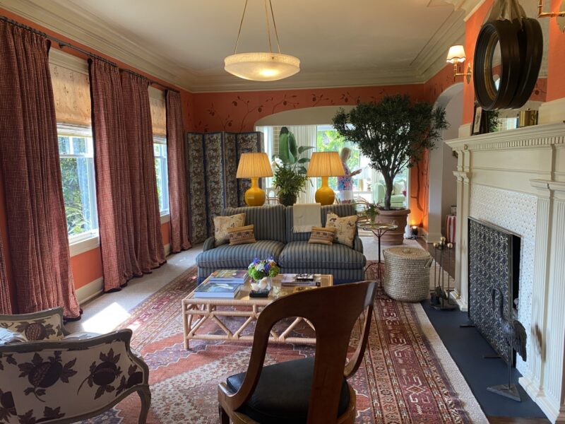 Tips for Choosing Interior Colors for South-Facing Rooms