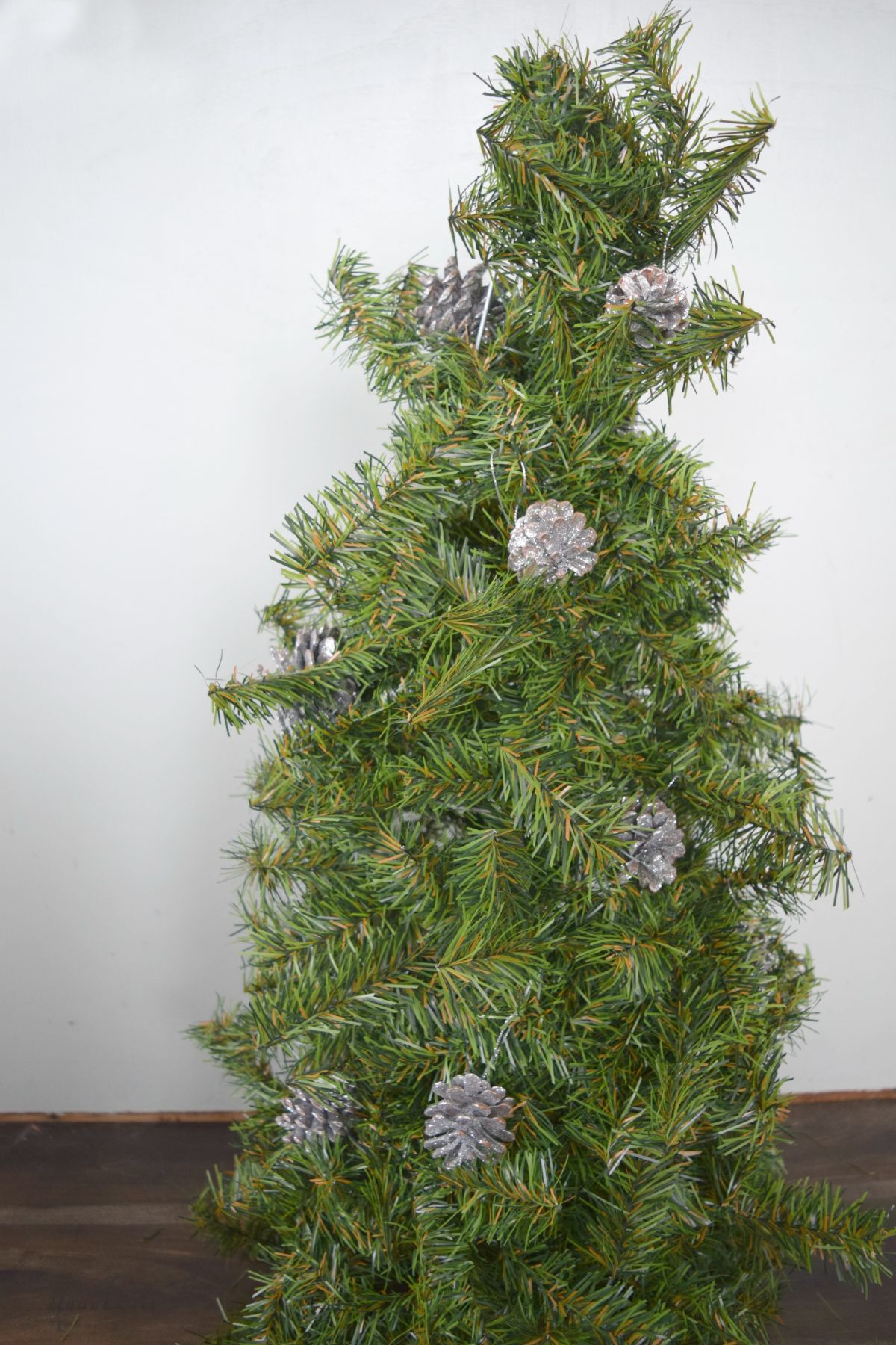DIY christmas tree with ornaments