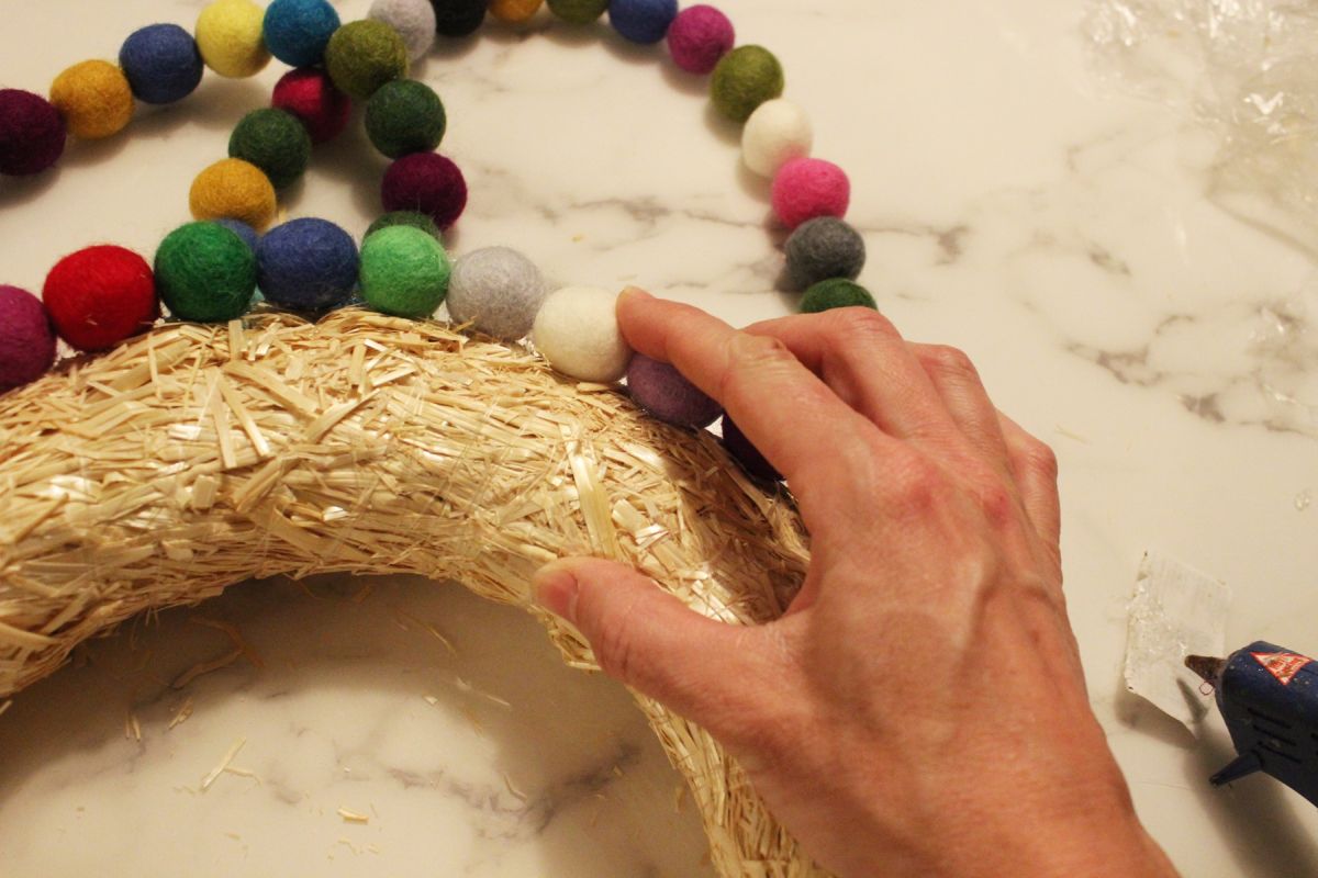 DIY Felt Ball Wreath