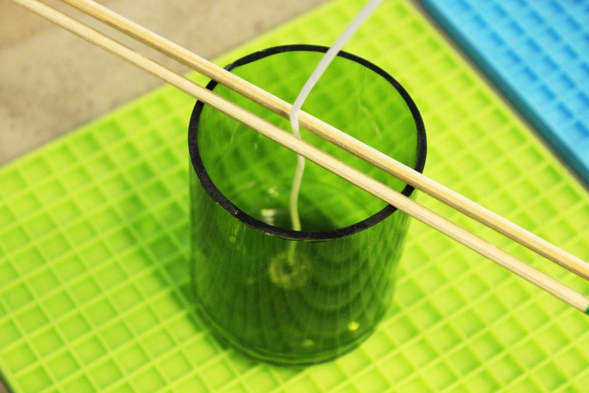 DIY Christmas Gift Idea - Glass Bottle Candle