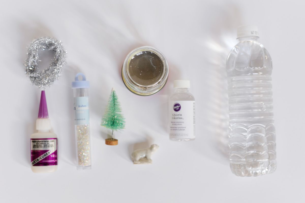 DIY snow globe finished mason jar1
