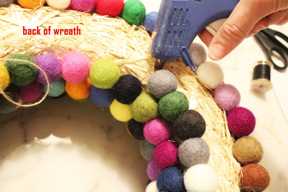 DIY Felt Ball Wreath