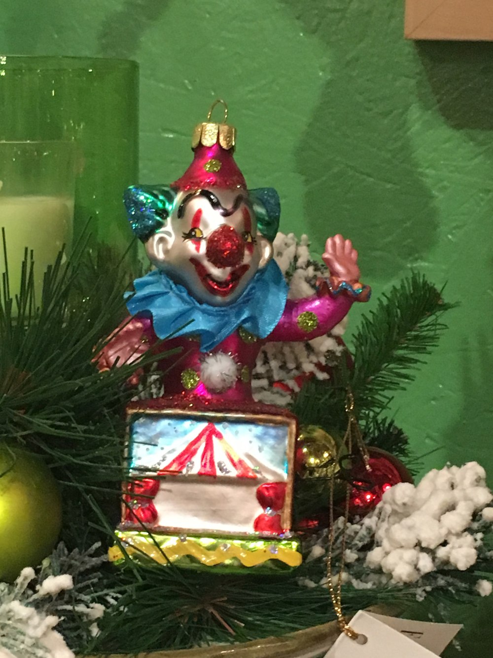 Themed green accent christmas tree