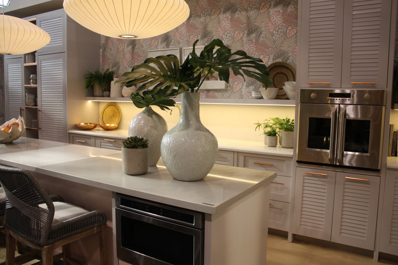Clean the range hood