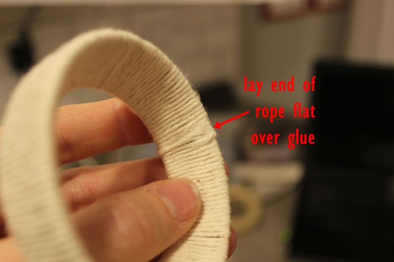 Quickly lay the string end down