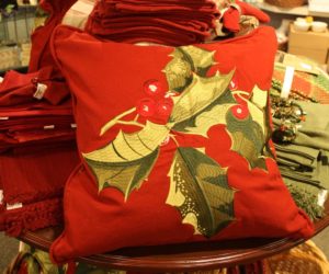 Use Splashes of Red to Creative a Festive Home for the Holidays