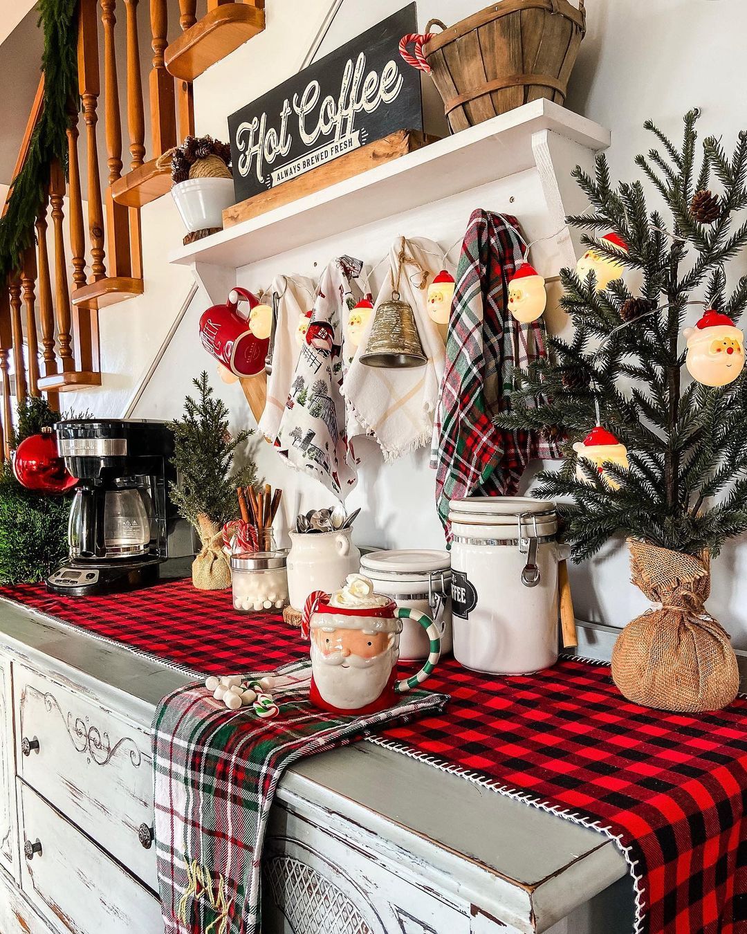 Spread the cozy Christmas vibes outside the living room