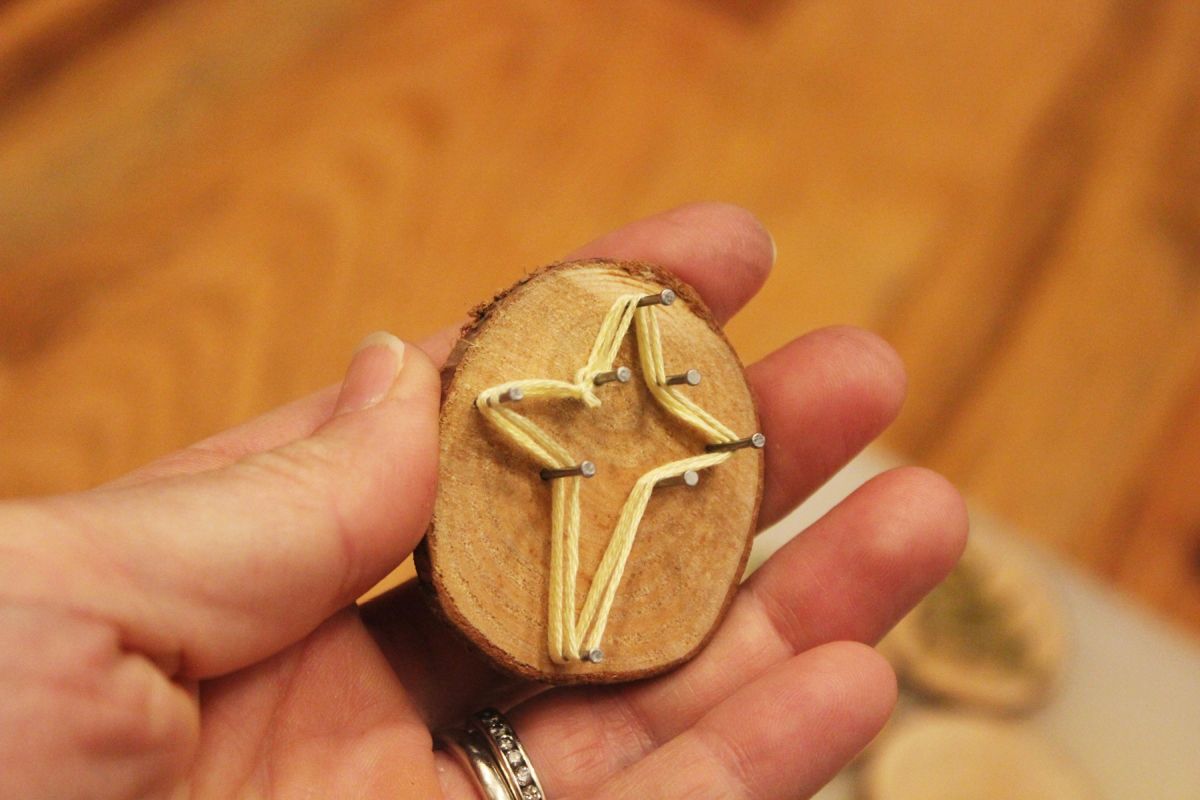 DIY string art ornaments on your Christmas tree