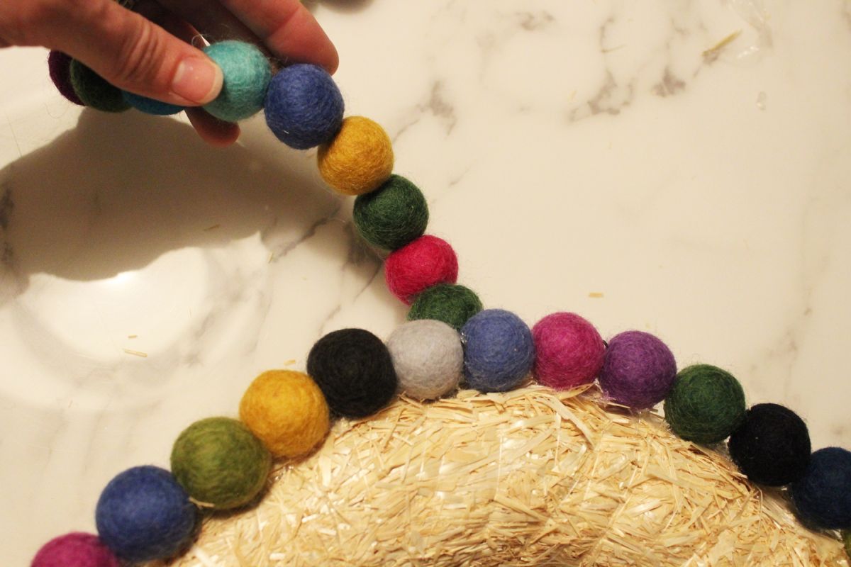 DIY Felt Ball Wreath